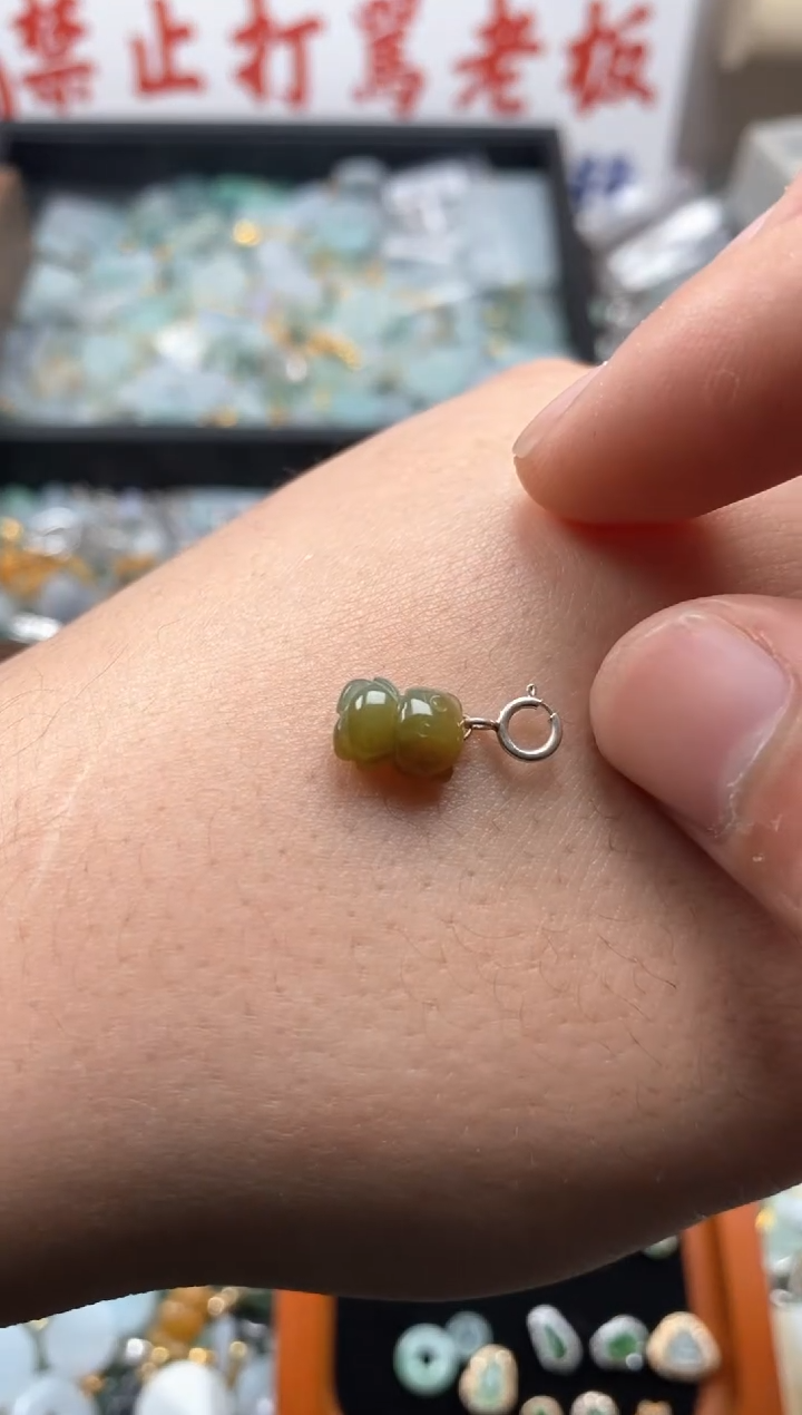 【闪购商品】翡翠颈饰未镶嵌哥哥