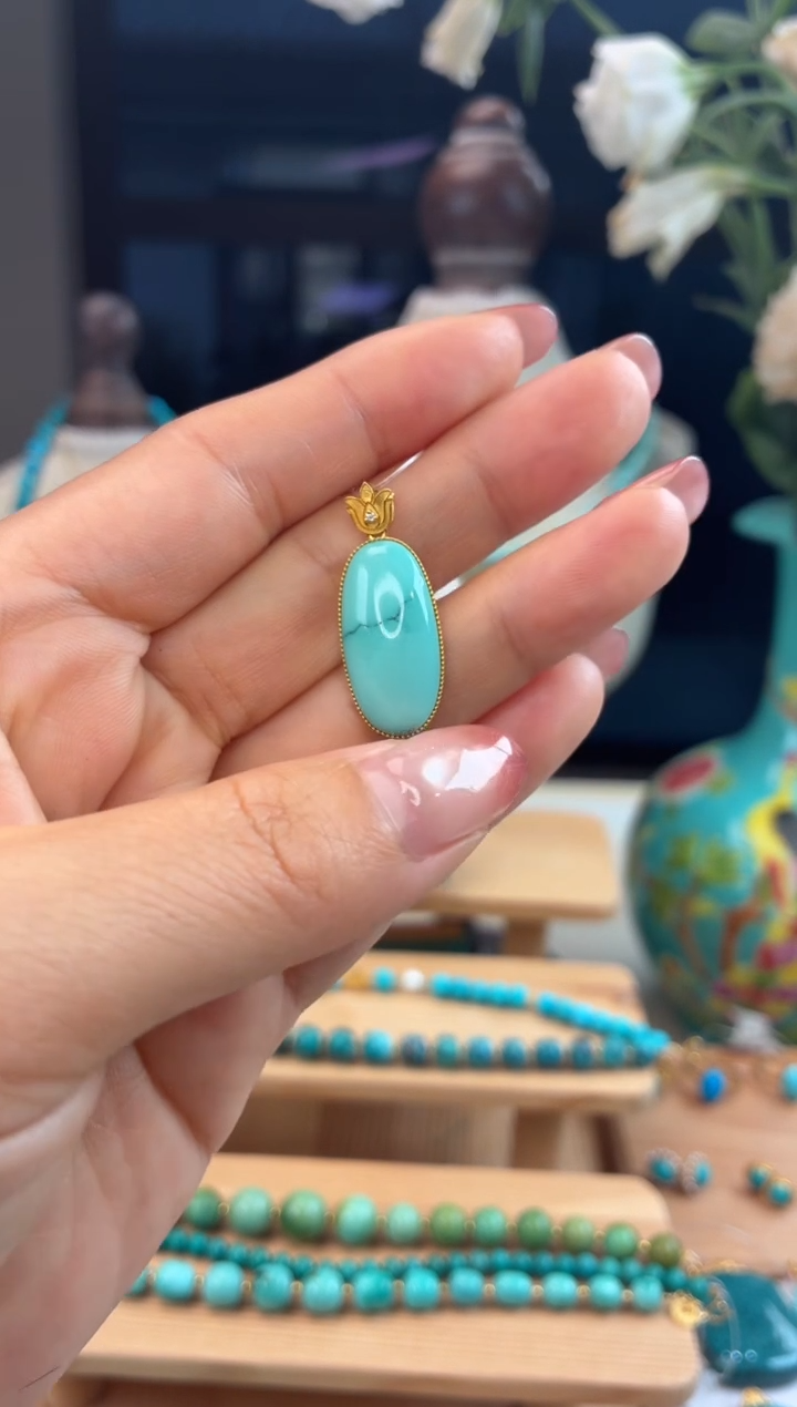 18K金镶嵌绿松石吊坠(不含链)1