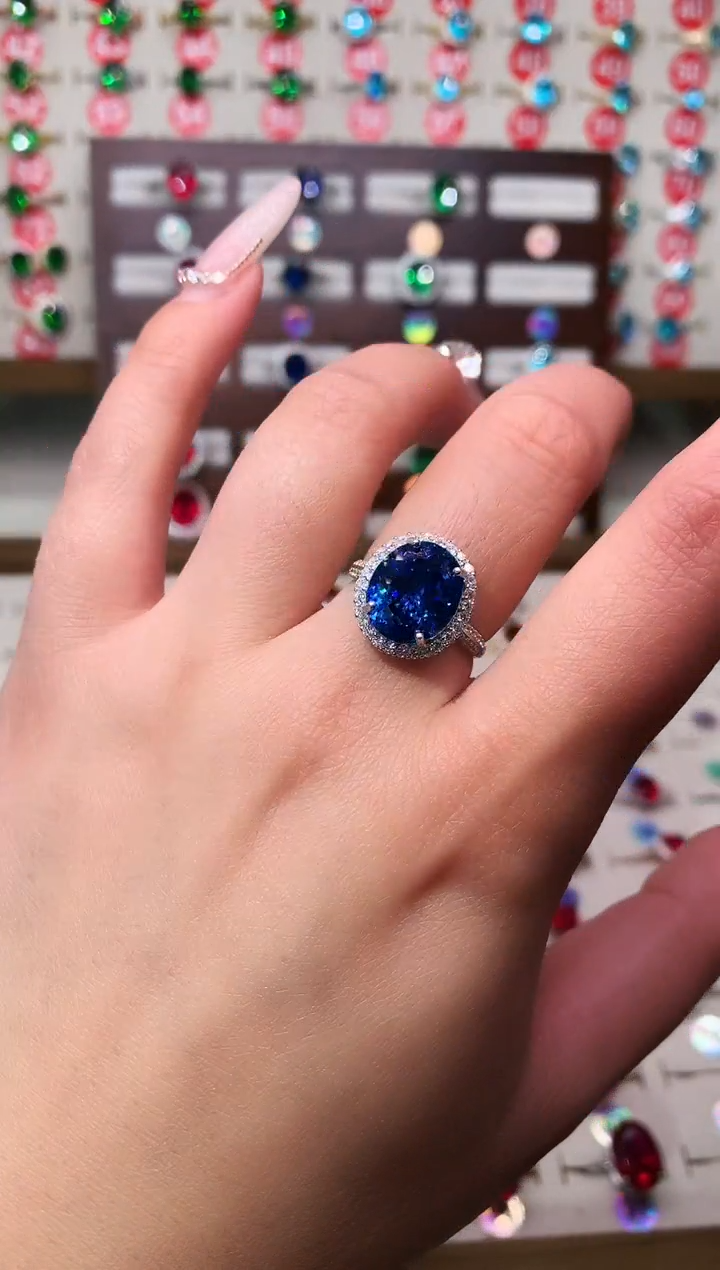 无925银典藏 轻奢 深海蓝色系精切莲花鸟巢切10*12戴妃银托戒指