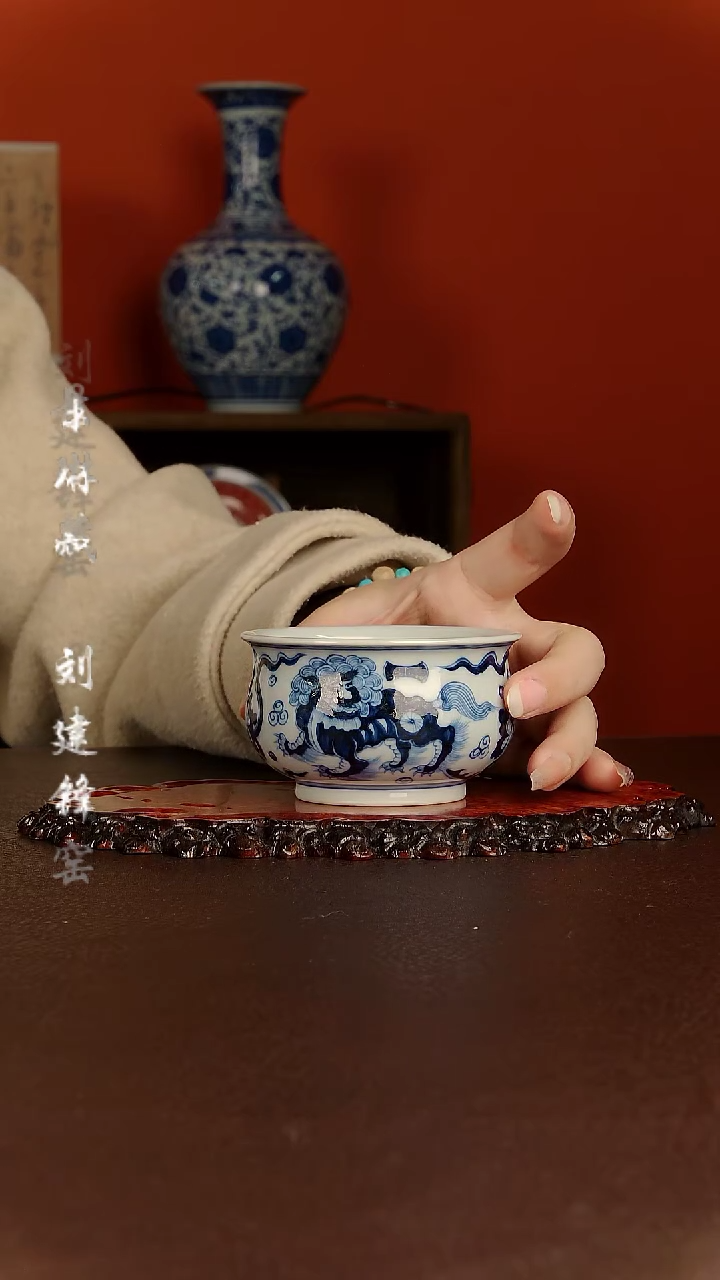 【闪购商品】景德镇手刘建锋陶瓷双狮