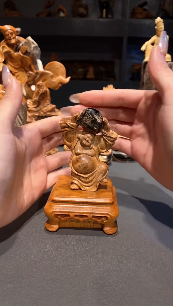 【闪购商品】柏木（崖柏）北太行崖柏天然抱石弥勒佛手工雕刻