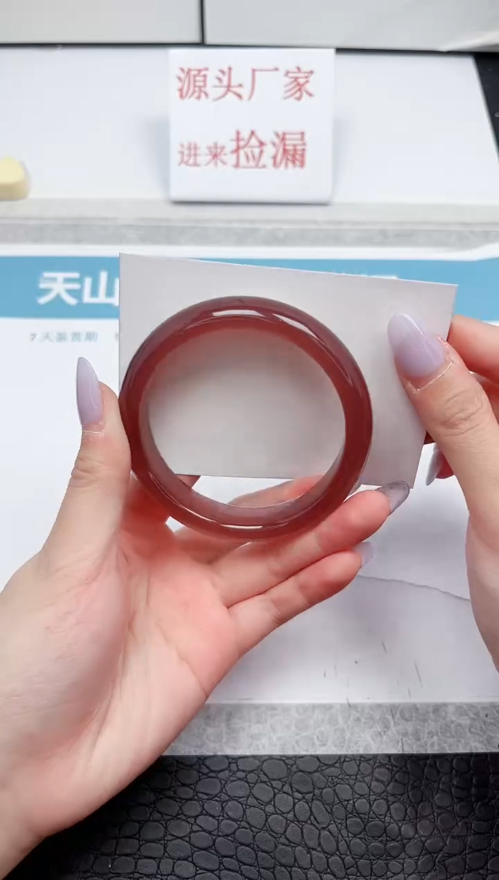 【闪购商品】石英质玉手镯未镶嵌A99-56.4