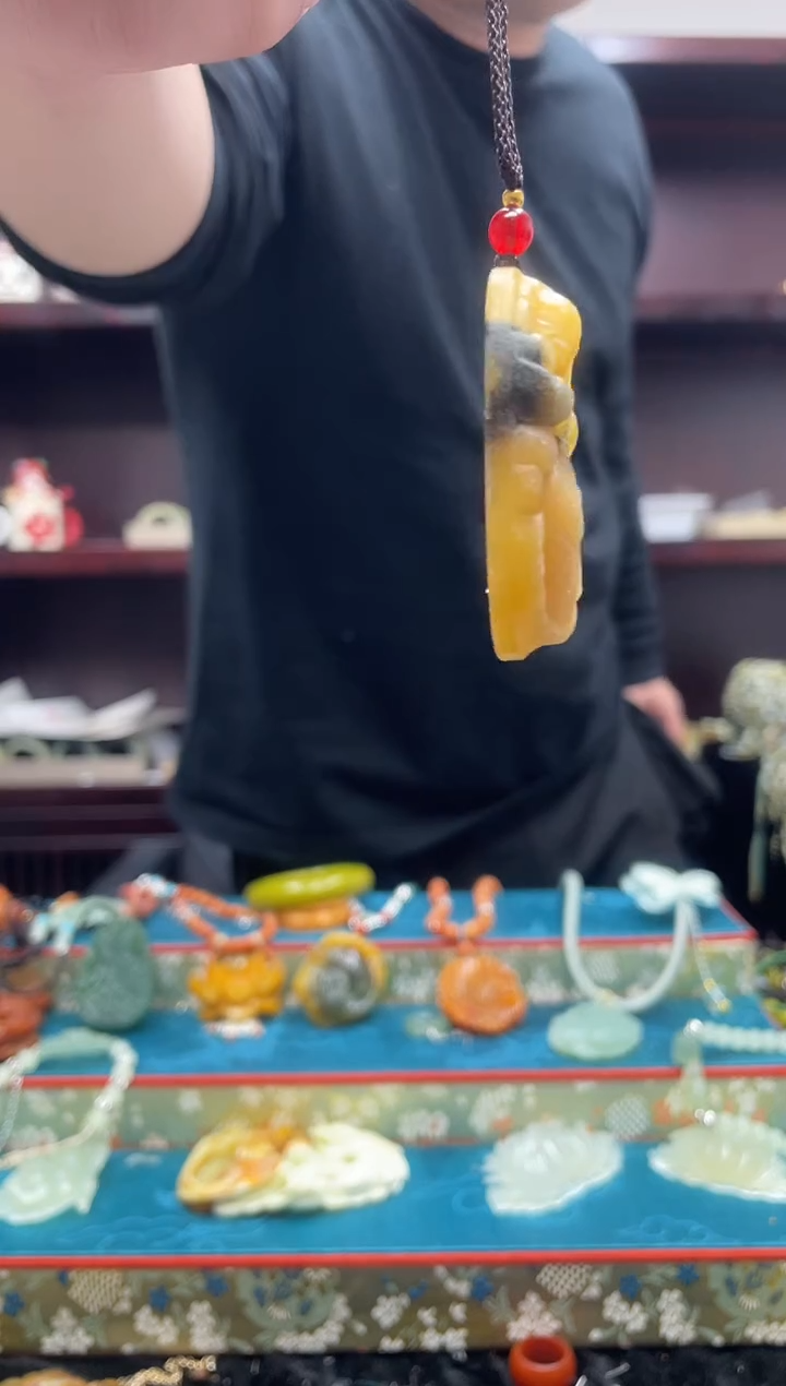 未镶嵌岫玉吊坠·