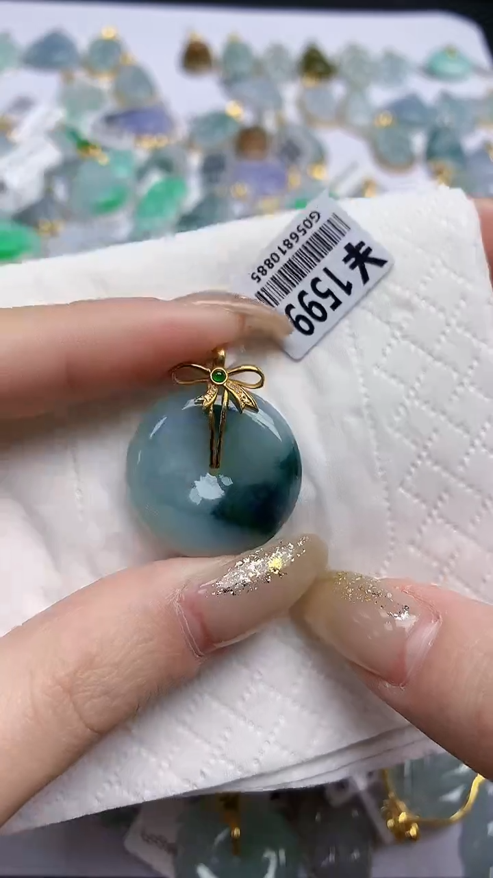 【闪购商品】翡翠颈饰18K金镶嵌天然A货翡翠 45