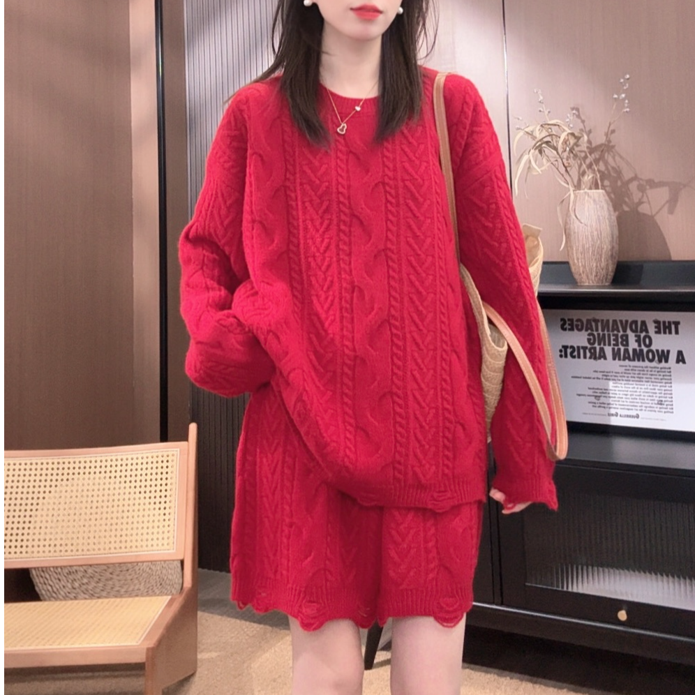 相菲一韩版休闲100绵羊毛绞花破洞圆领套头毛衣女 长袖加厚毛衣