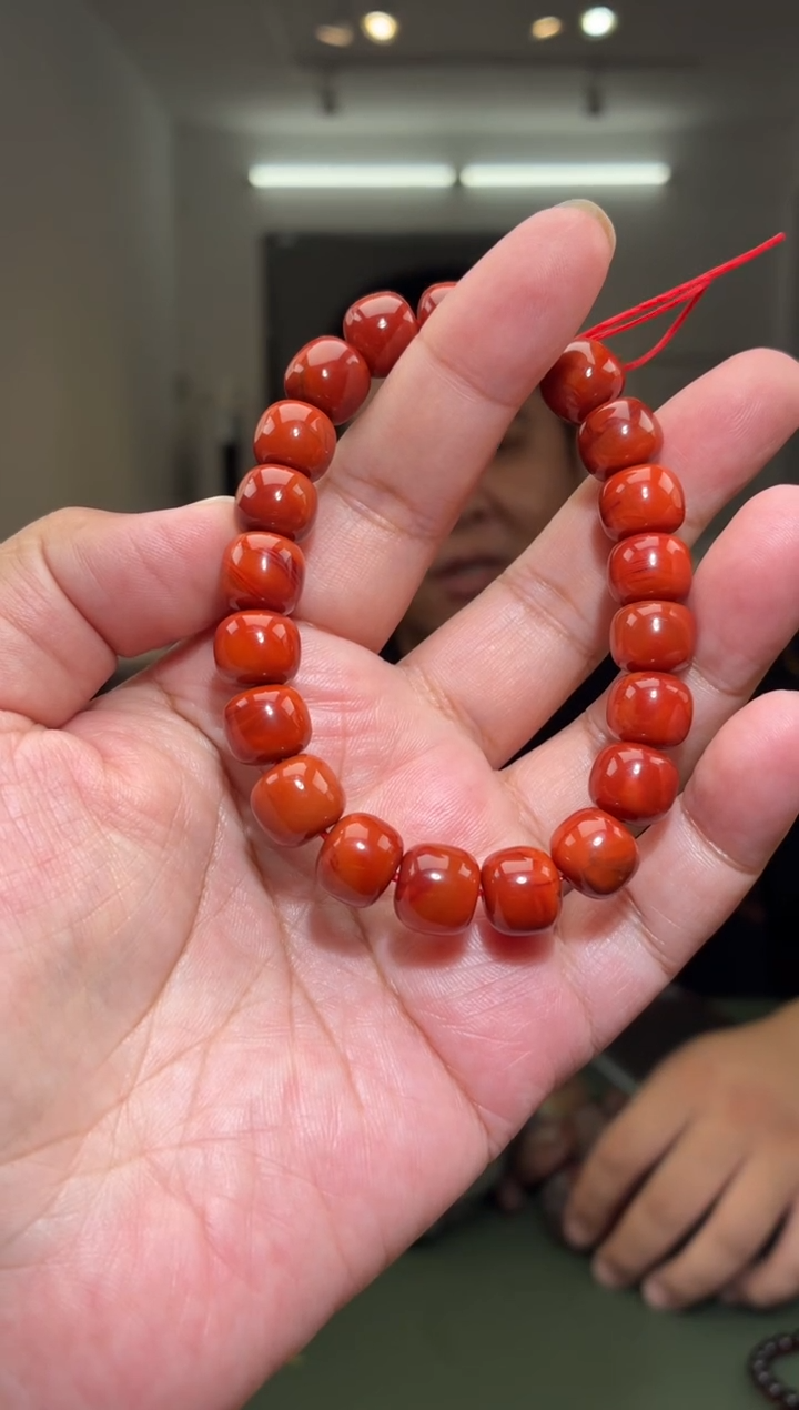 手串未镶嵌南红玛瑙单圈手串一条约10mm多样性发货