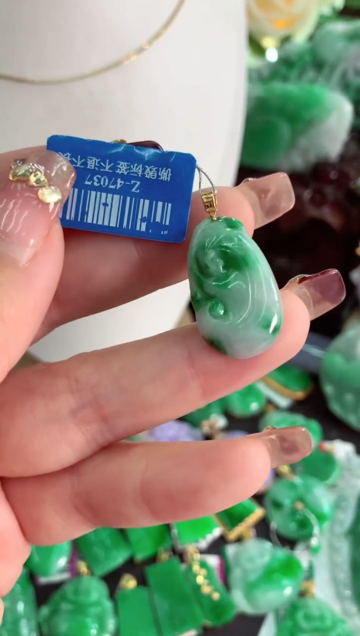 【闪购商品】翡翠吊坠(不含链)18K金镶嵌挂件