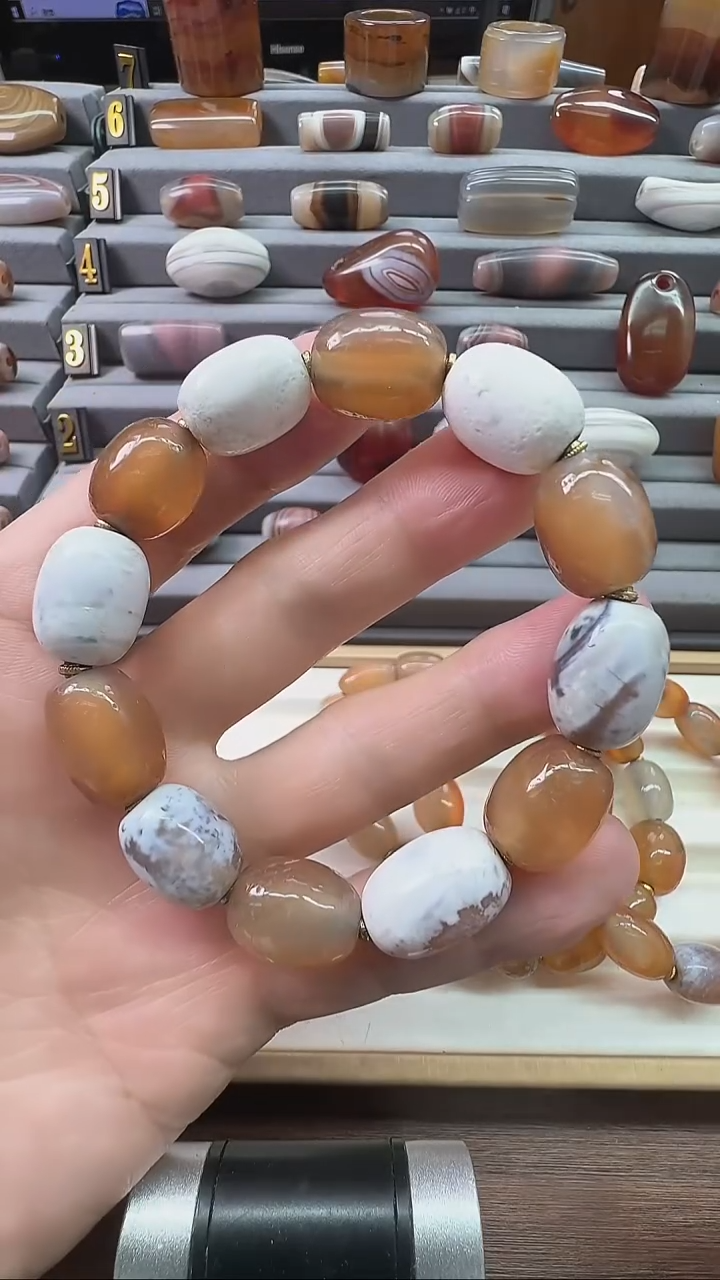 未镶嵌颈饰玛瑙/玉髓玛瑙18*14