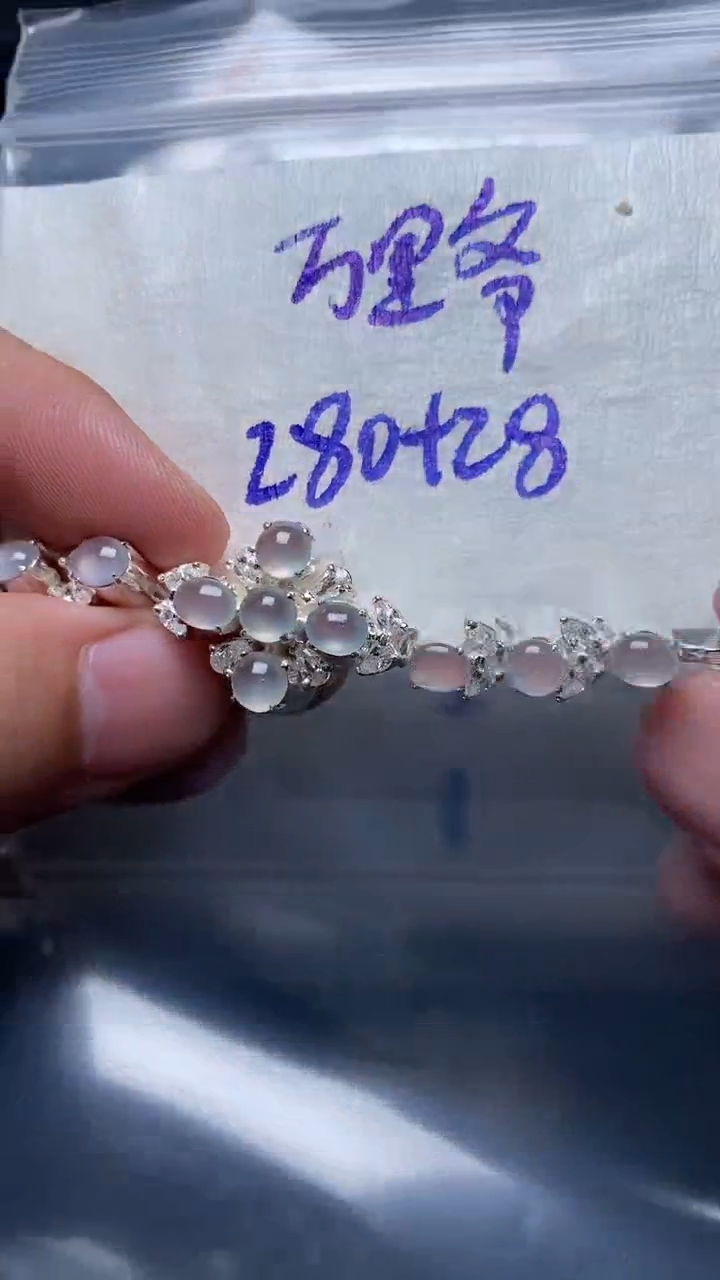 未镶嵌定制翡翠万*爷天然缅甸翡翠A货
