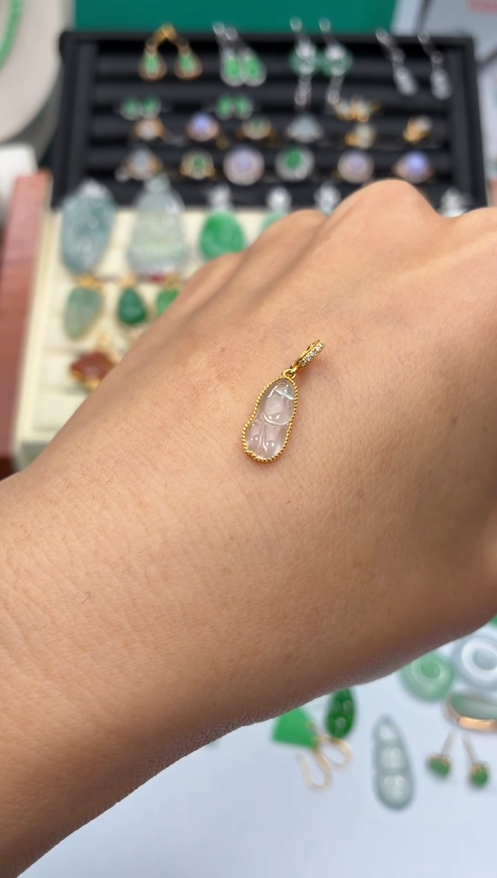 颈饰18K金镶嵌翡翠天然翡翠A货