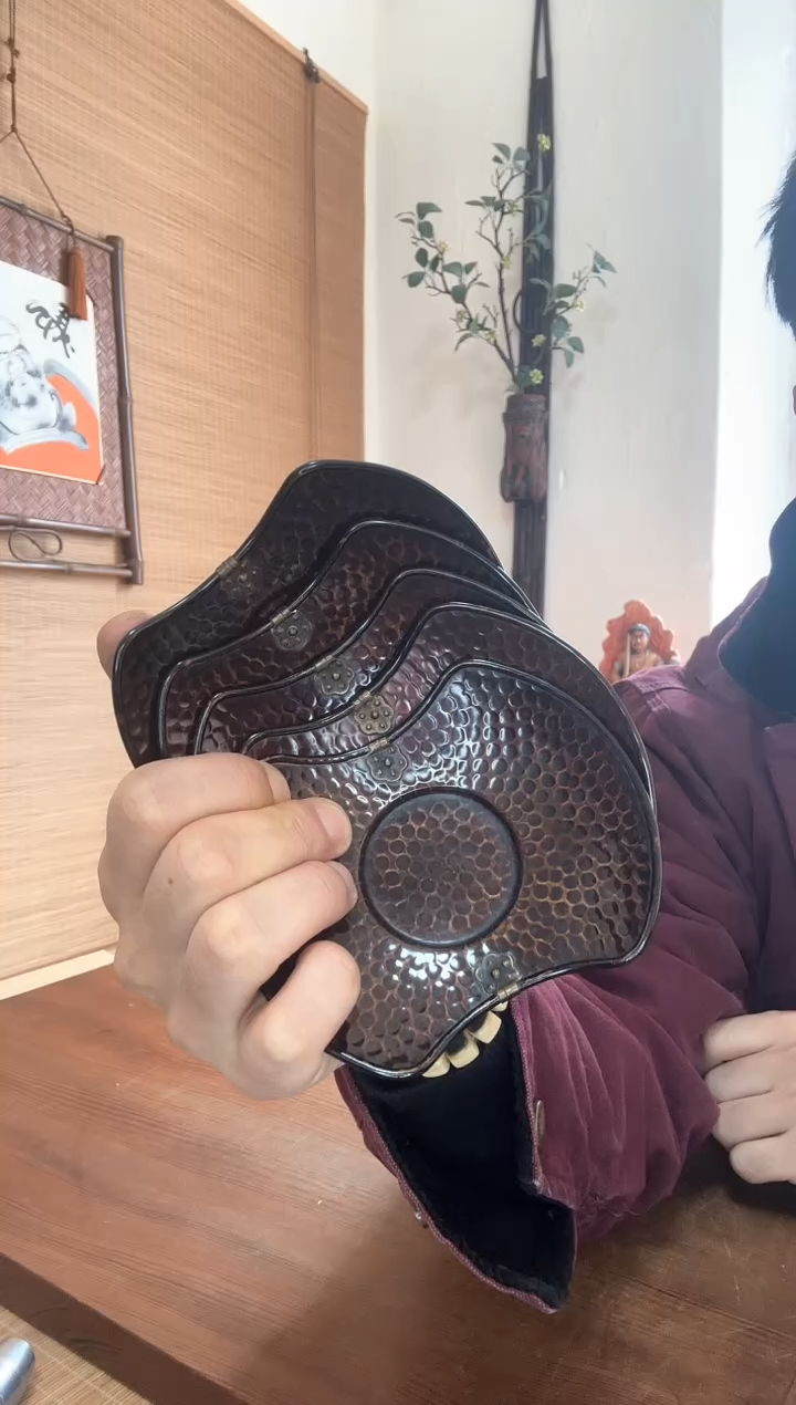 【闪购商品】杯中古品个别存有岁月痕迹，谨慎下单哦~