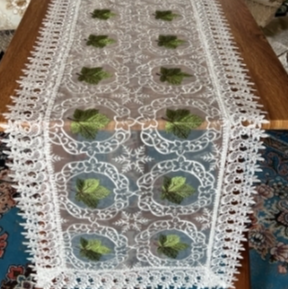 ZN012-76玻璃纱【40*250】白底绿叶刺绣高织高密玻璃砂水溶边桌布