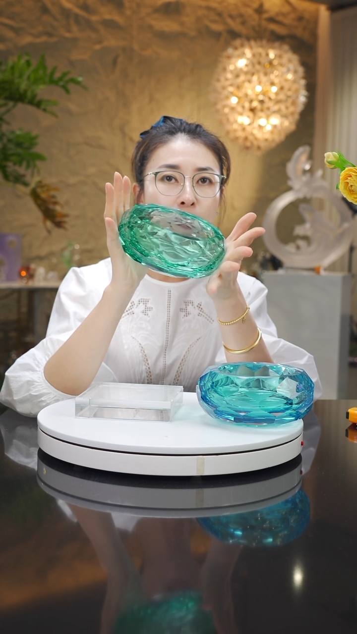 瓷片福利湖水绿切面果碗