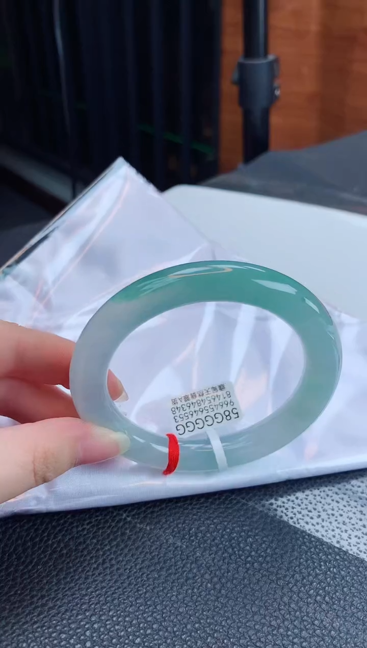 【闪购商品】翡翠手镯未镶嵌缅甸天然翡翠A货手镯