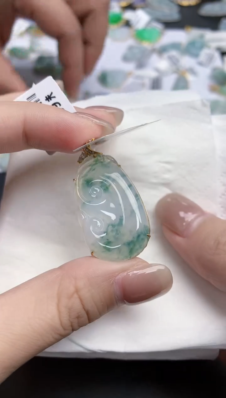 【闪购商品】翡翠颈饰18K金镶嵌天然缅甸翡翠A货