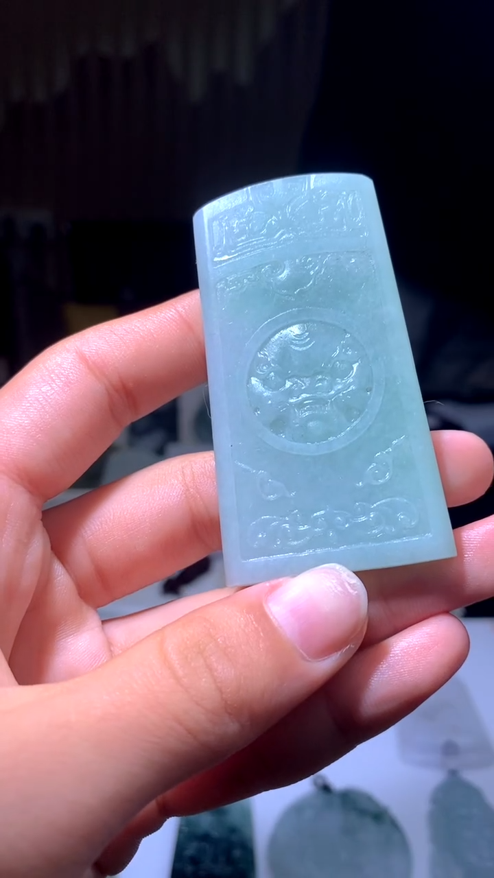 【闪购商品】定制翡翠未镶嵌吊坠