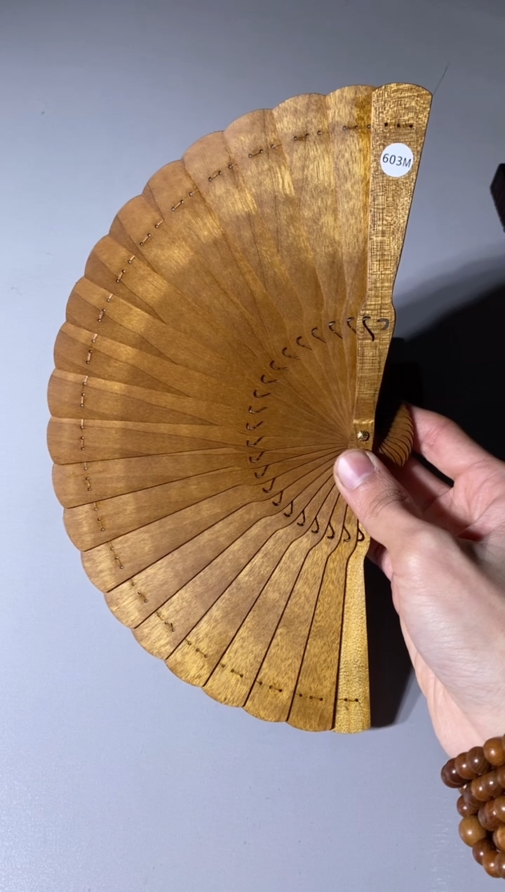 【闪购商品】金丝楠603号15cm金丝楠木小叶桢楠扇子