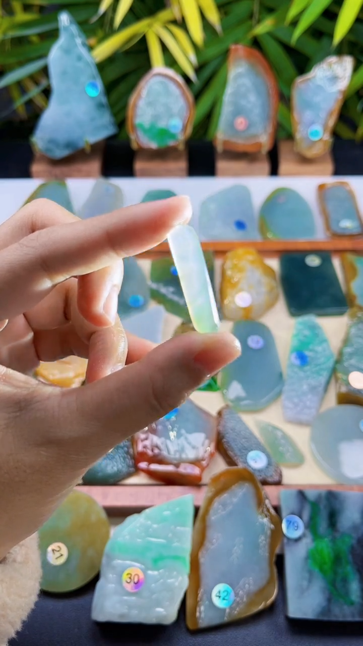 未镶嵌定制翡翠翡翠