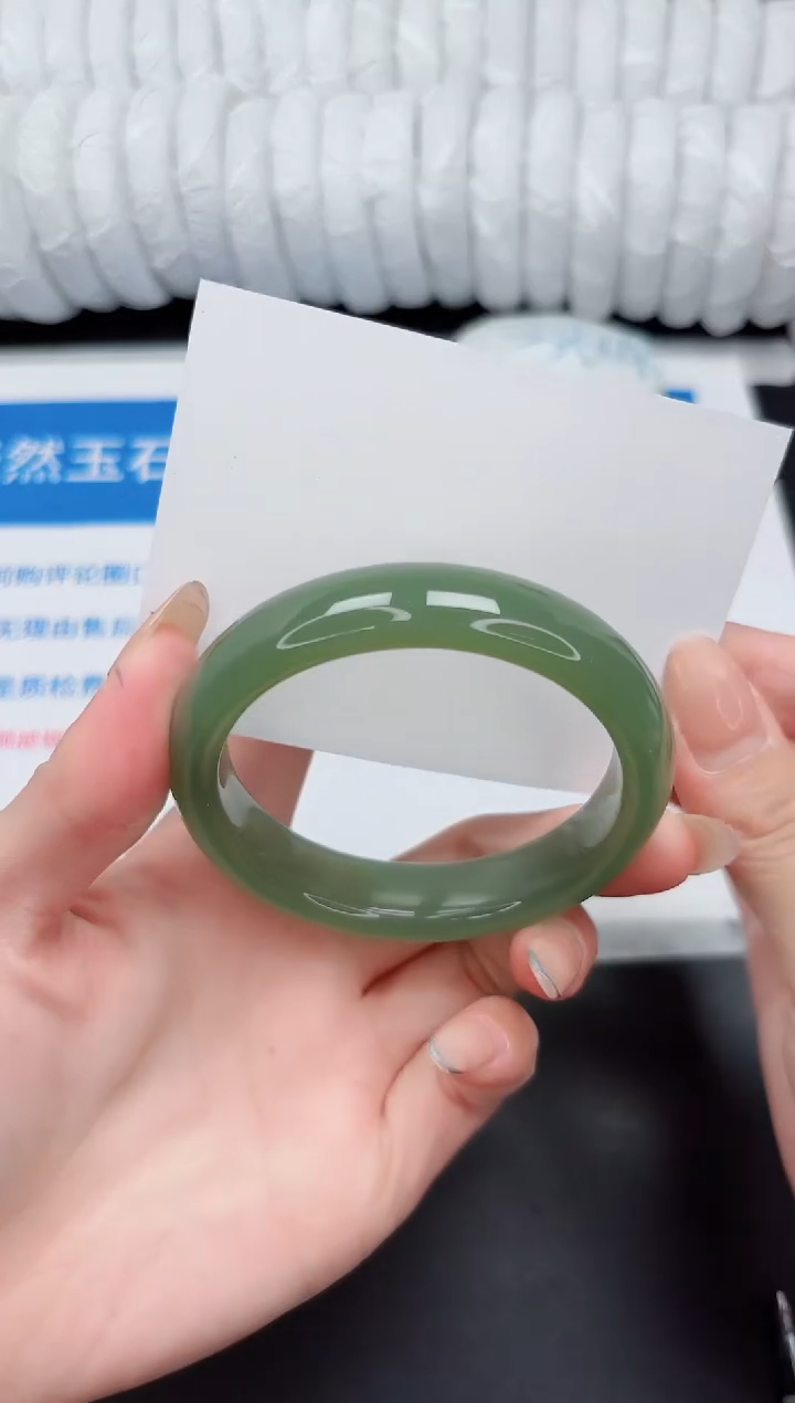 未镶嵌手镯石英质玉75-56.4HS70