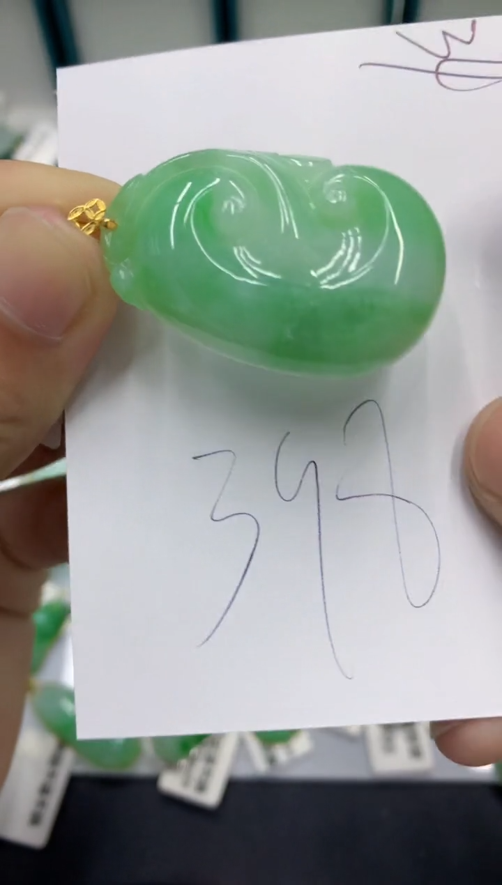 【闪购商品】翡翠颈饰18K金镶嵌翡翠