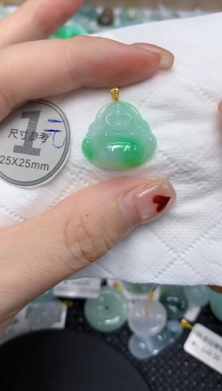 翡翠18K金镶嵌颈饰1111111
