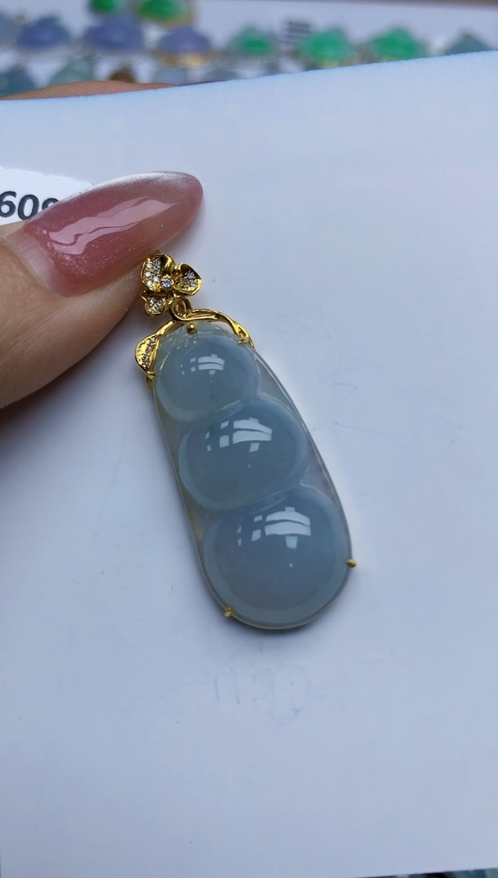 【闪购商品】翡翠挂件18K金镶嵌天然翡翠A货