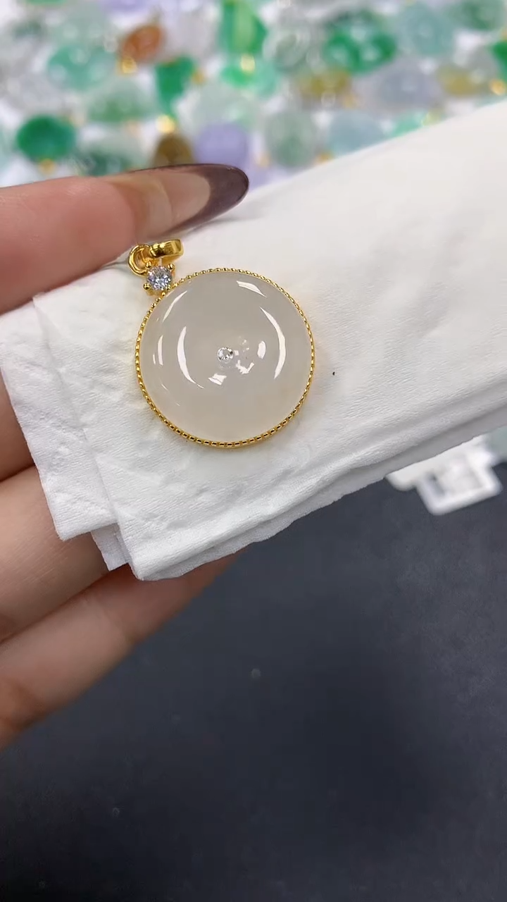 颈饰银S925镶嵌翡翠a货假一赔三支持复检百元上9元证书费自理