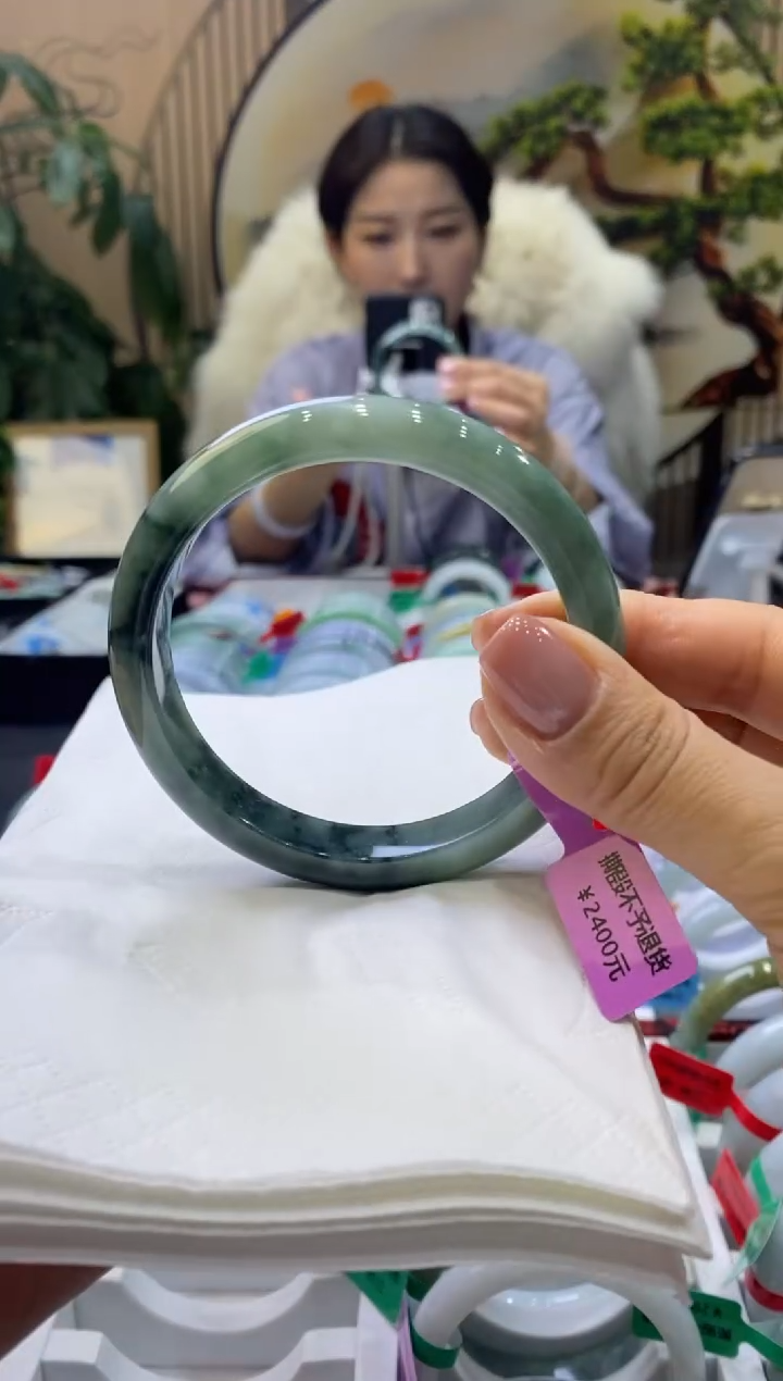 【闪购商品】翡翠手镯未镶嵌99901890