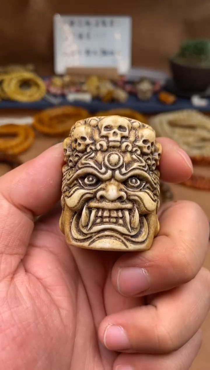 【闪购商品】牛骨其他P474-大黑天手把件-有棕裂