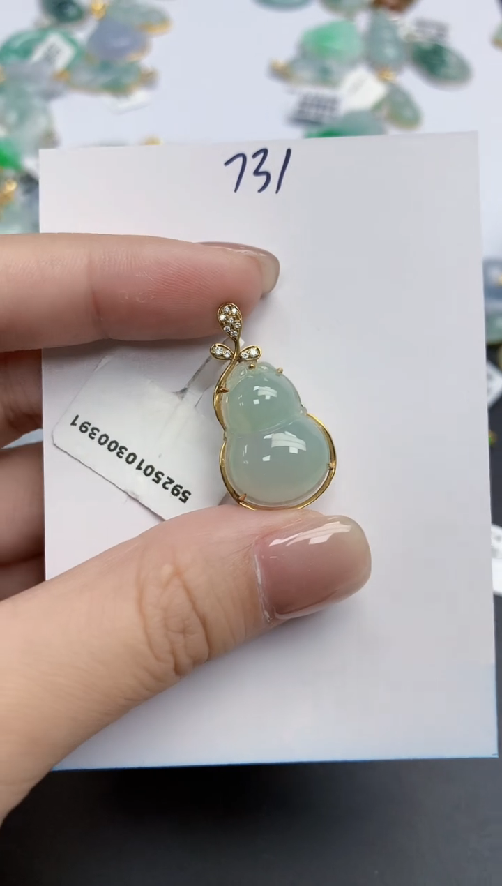 【闪购商品】翡翠颈饰18K金镶嵌天然缅甸翡翠A货