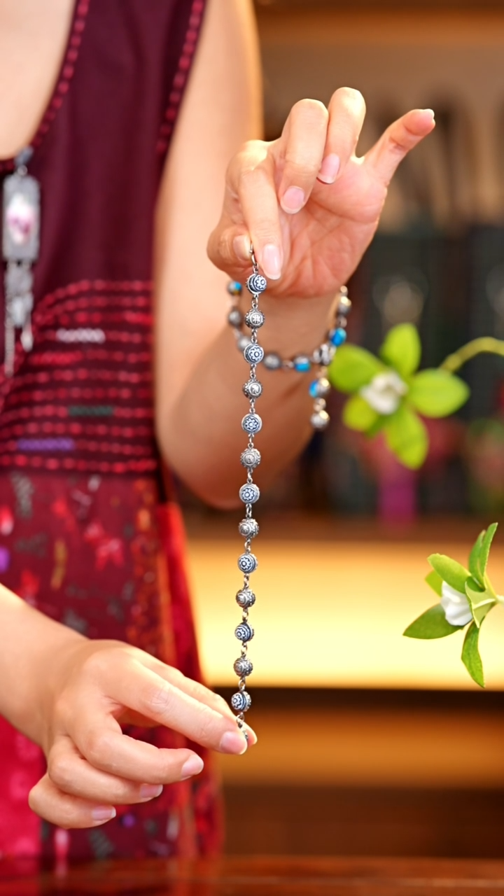 刺绣私人定制苗族手工A677