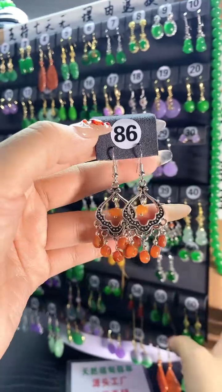 【闪购商品】翡翠耳饰银S925镶嵌86...
