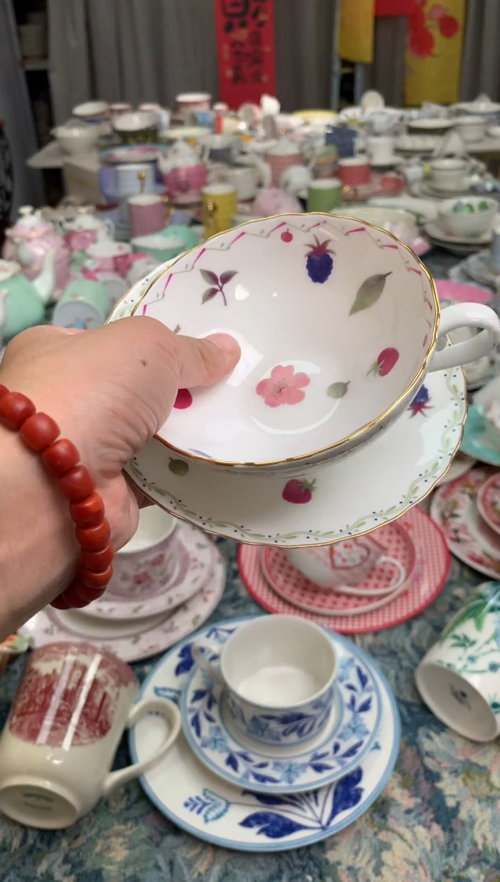 【闪购商品】瓷片陶瓷原单CC328餐具1个