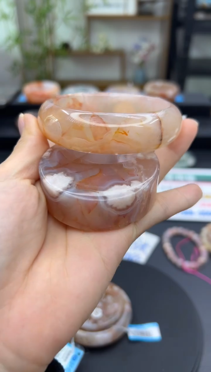 【闪购商品】石英质玉手镯未镶嵌C149(61圈赠送镯心)