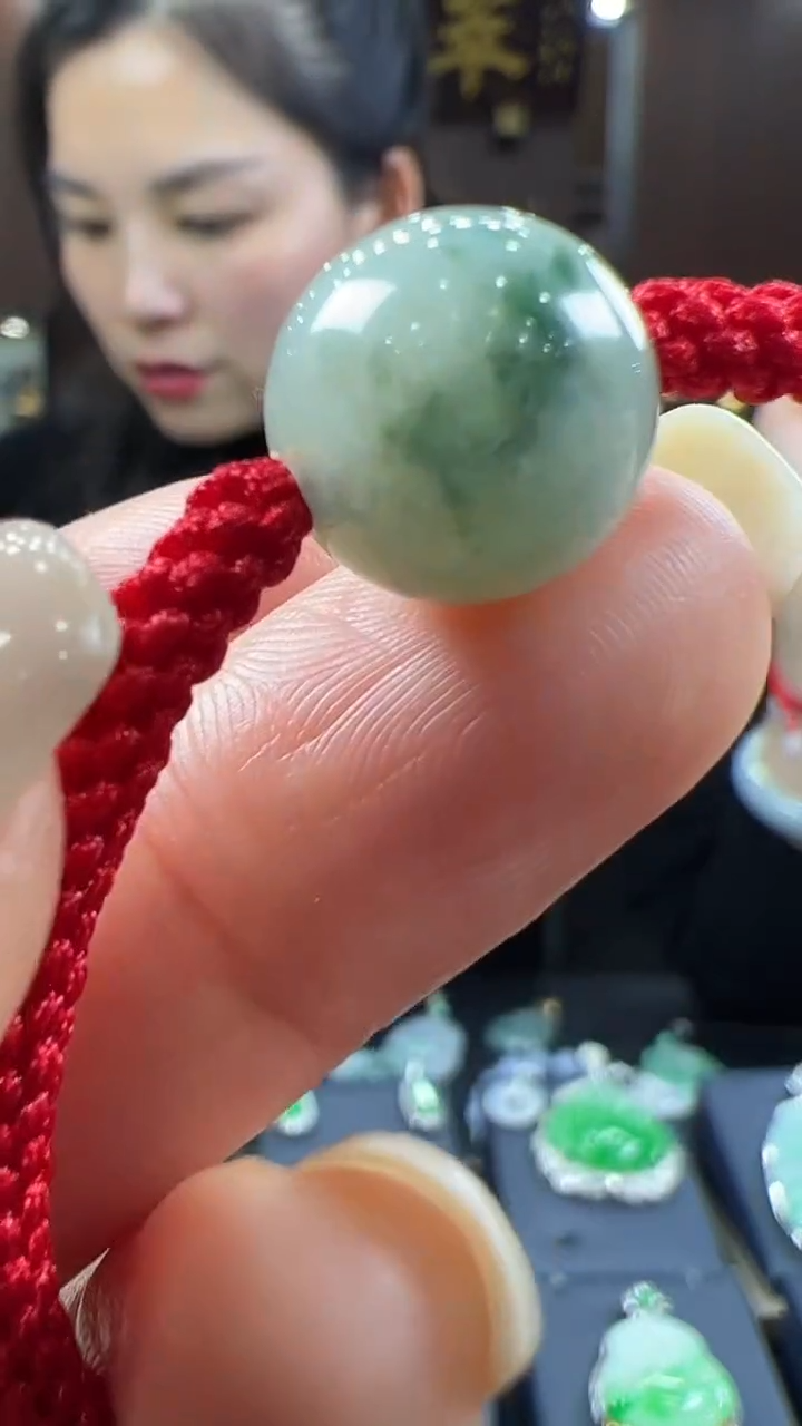 【闪购商品】翡翠挂件未镶嵌手绳