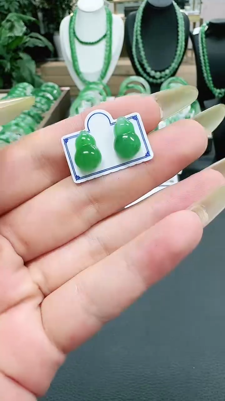 未镶嵌1石英质玉（非洲翠）/0136