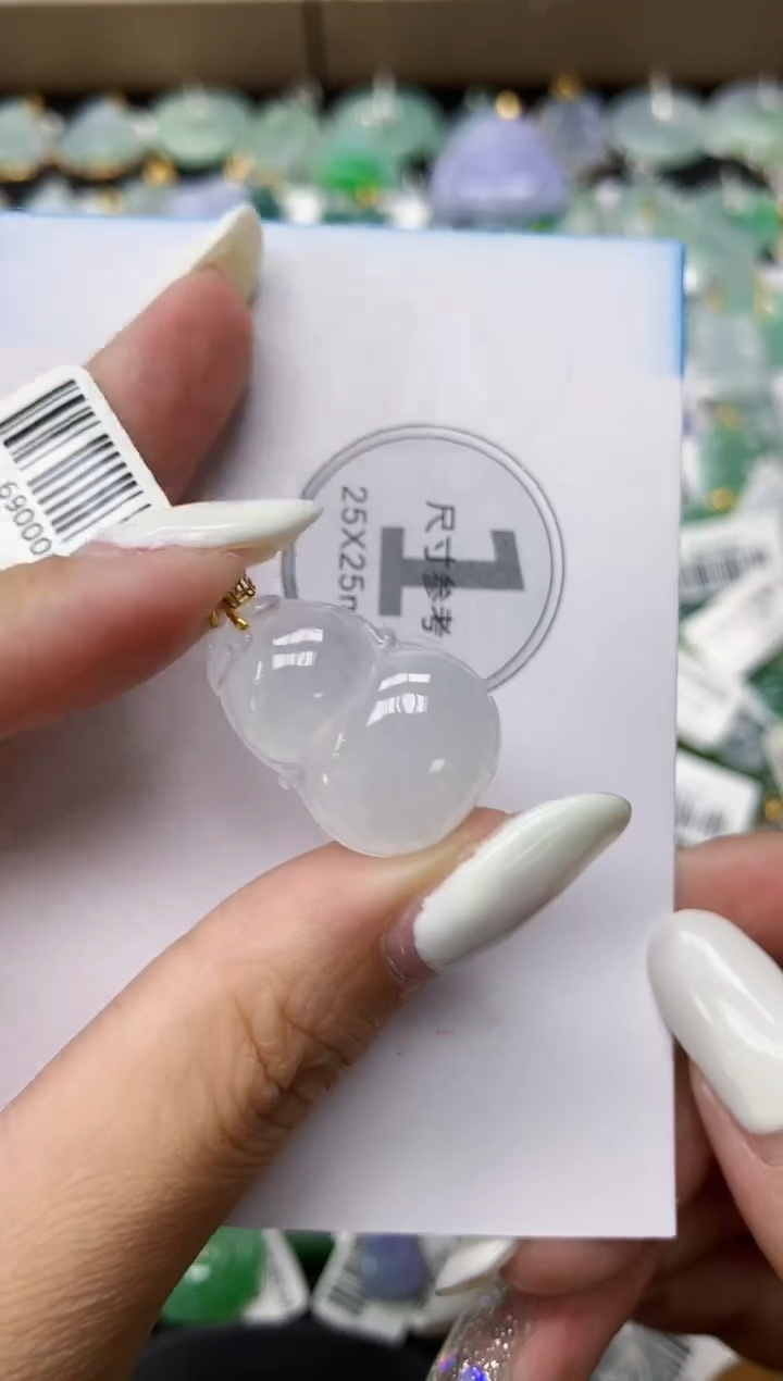 颈饰18K金镶嵌翡翠11111111111