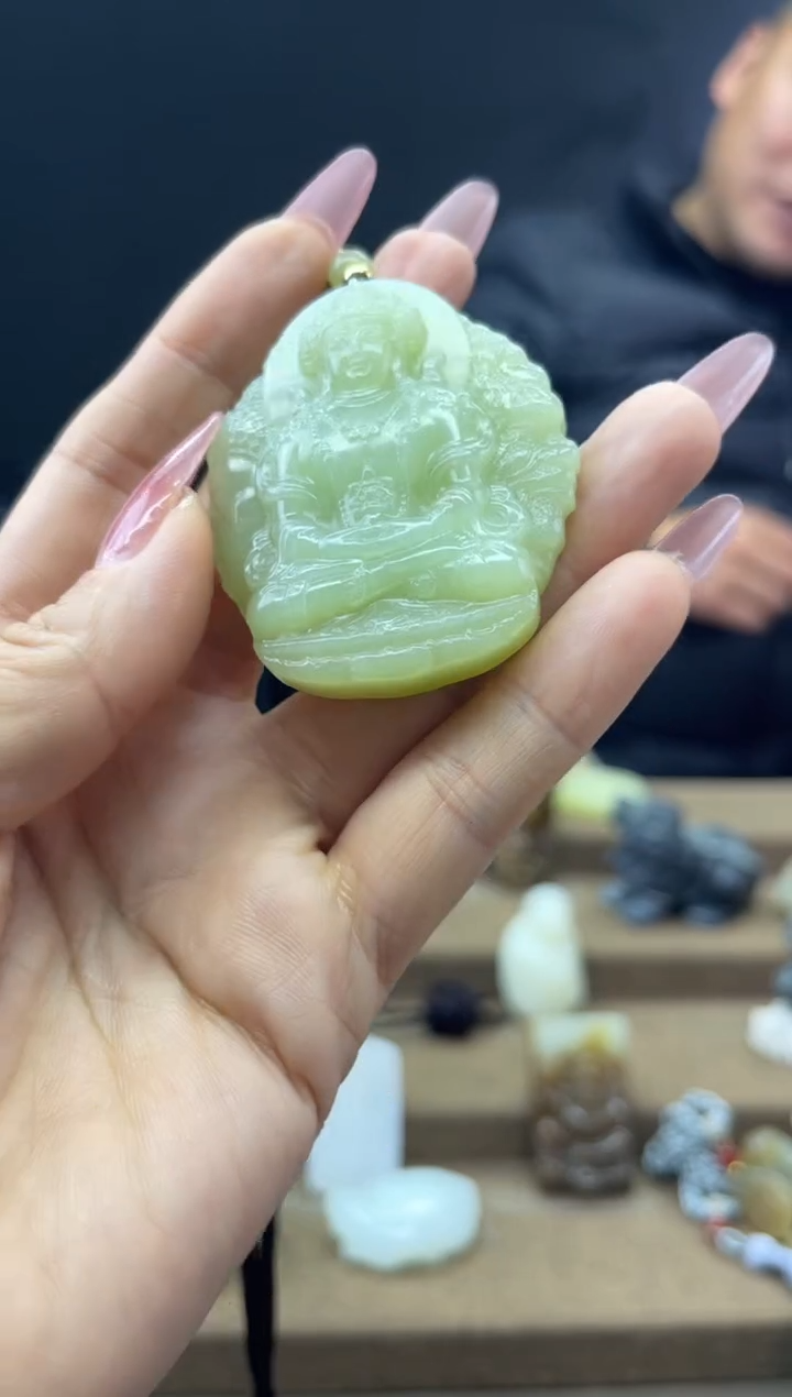 颈饰未镶嵌和田玉1