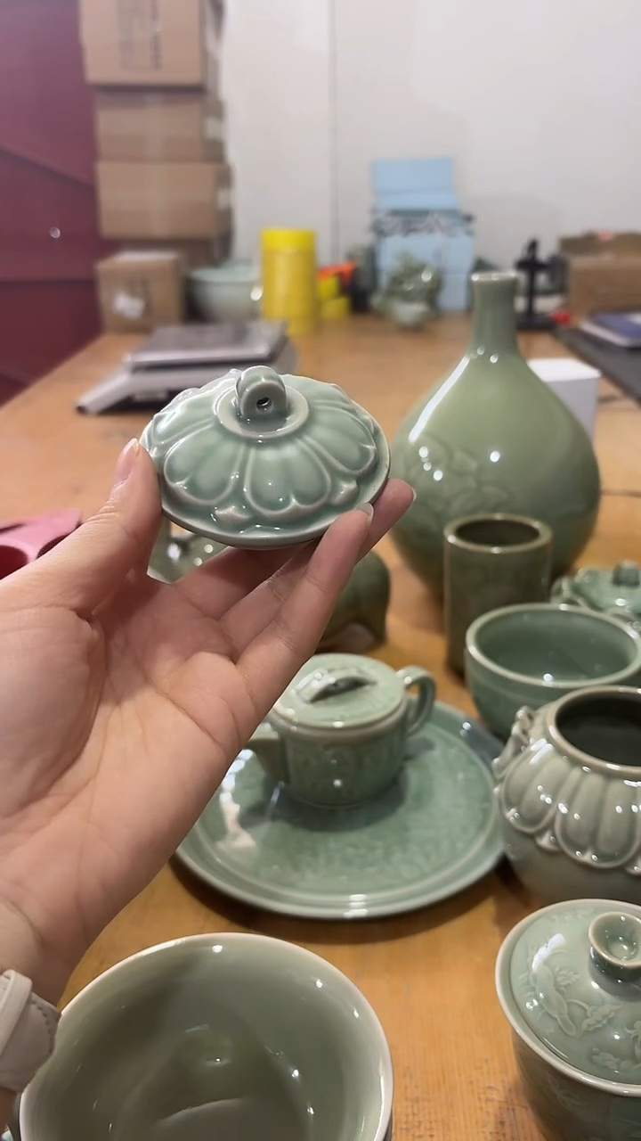 瓷片微瑕处理 南朝茶叶罐【盖子】一个