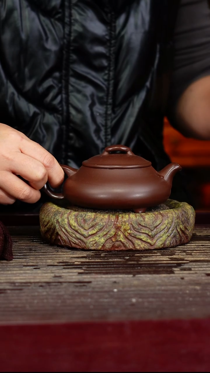 宜兴原矿紫砂壶茶壶宜兴原矿紫砂壶茶壶180C