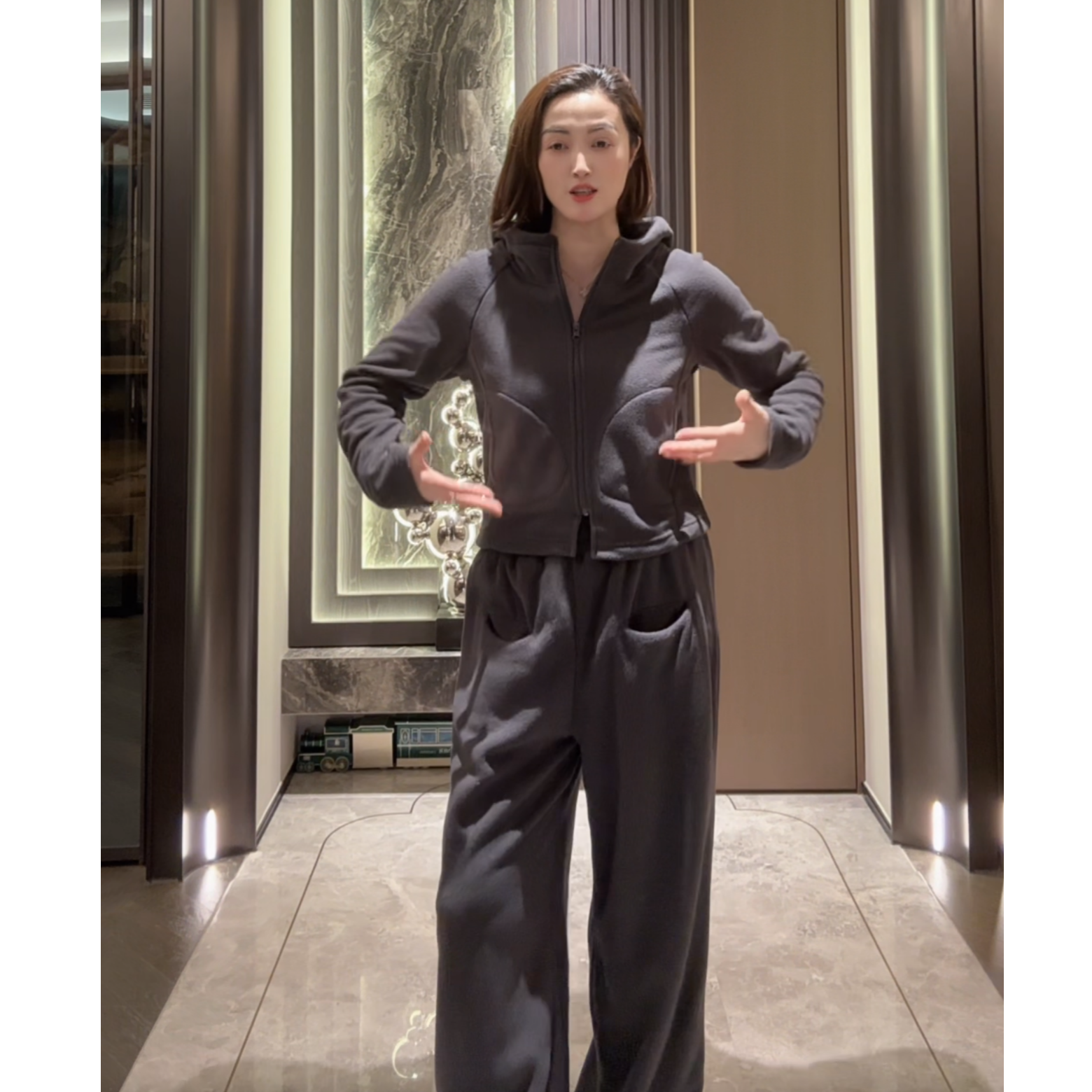 秋冬女双面摇粒绒加绒加厚连帽外套卫裤休闲两件套8019(B18-7)