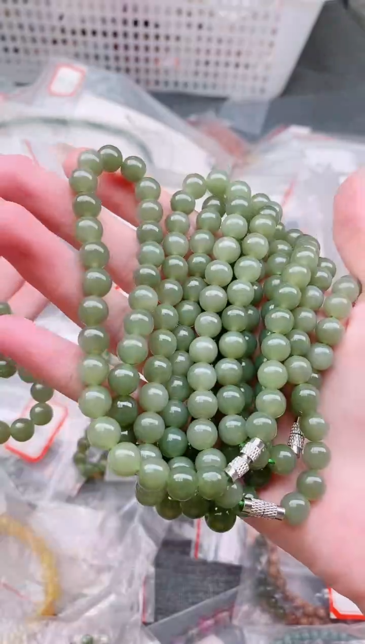 和田玉未镶嵌颈饰多样性发拍一发一