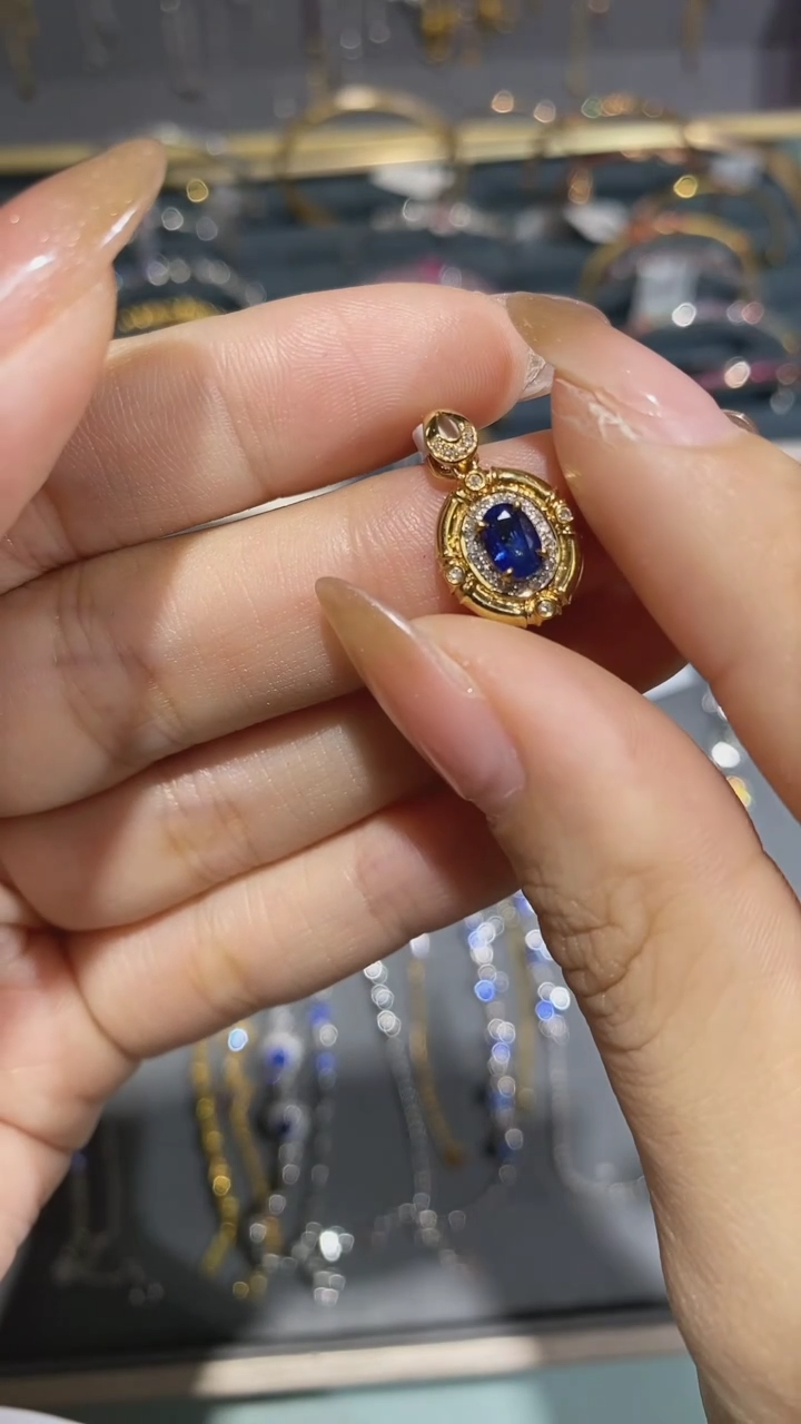 【闪购商品】蓝宝石颈饰18K金镶嵌吊坠