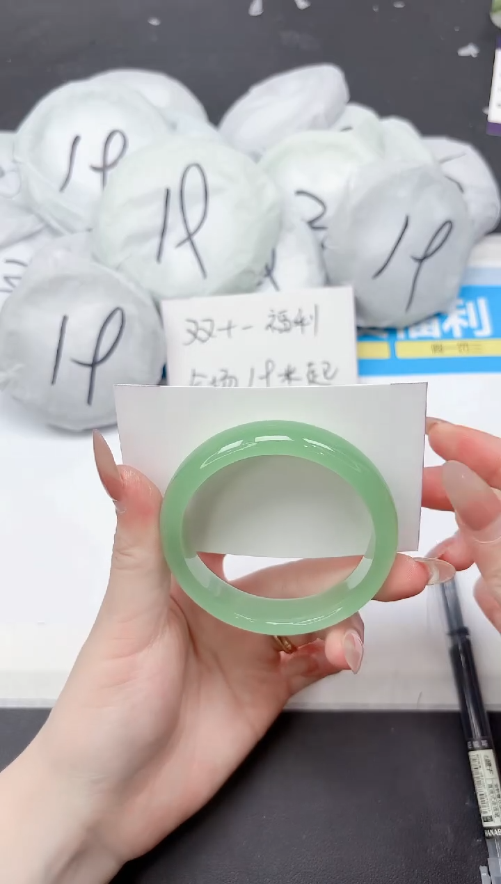 未镶嵌手镯石英质玉58-54