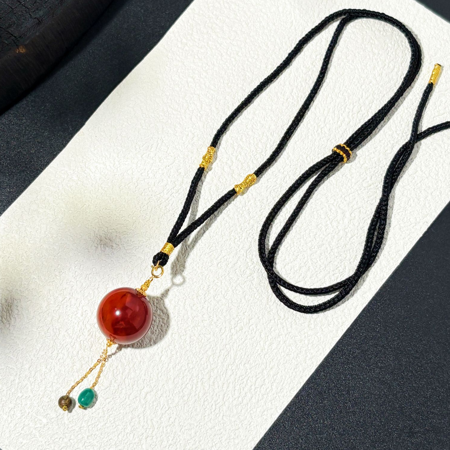 18k金南红火焰纹圆珠吊坠18mm± .多样性发其一