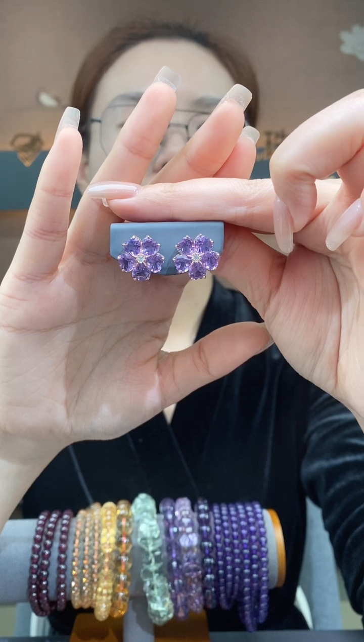 【闪购商品】紫晶耳钉银S925镶嵌紫晶耳钉