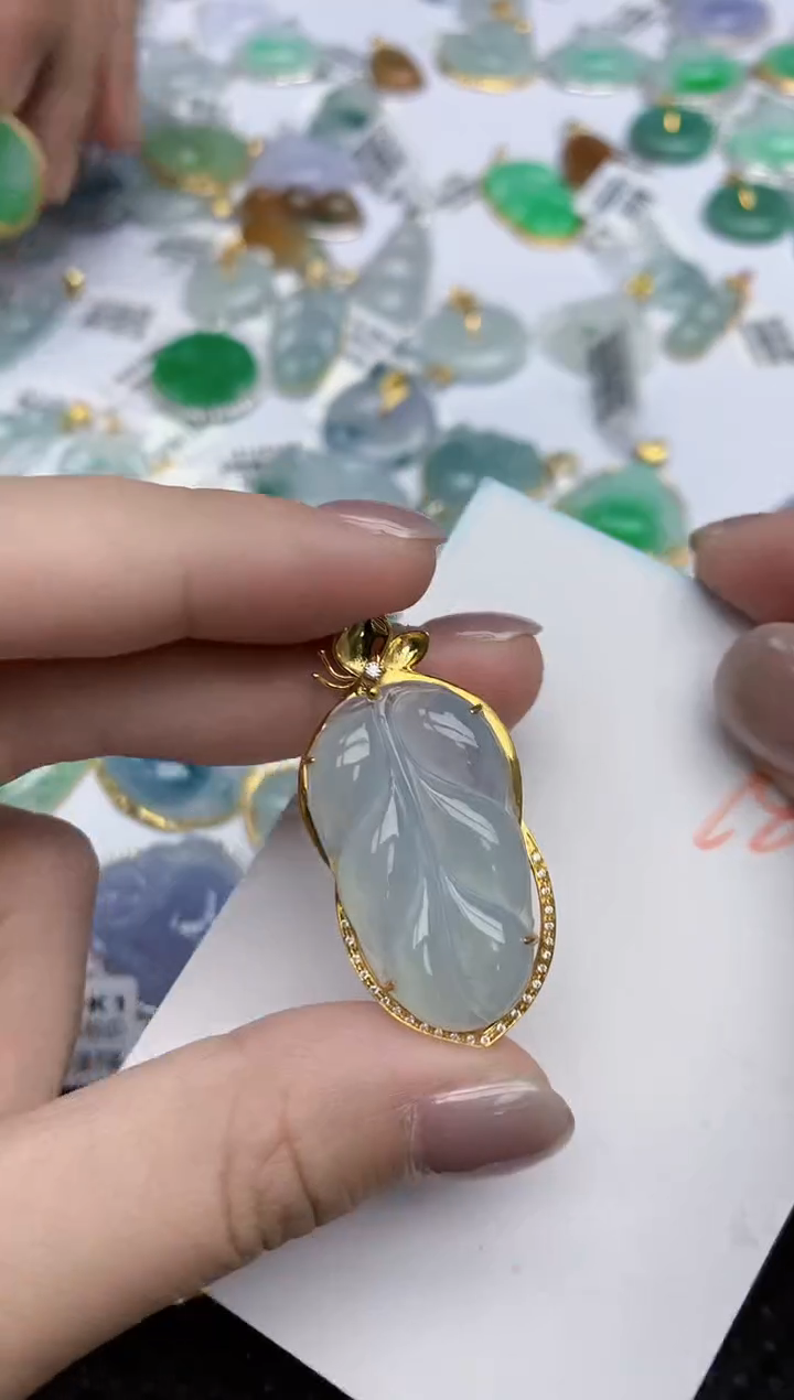 【闪购商品】翡翠颈饰18K金镶嵌天然翡翠A货