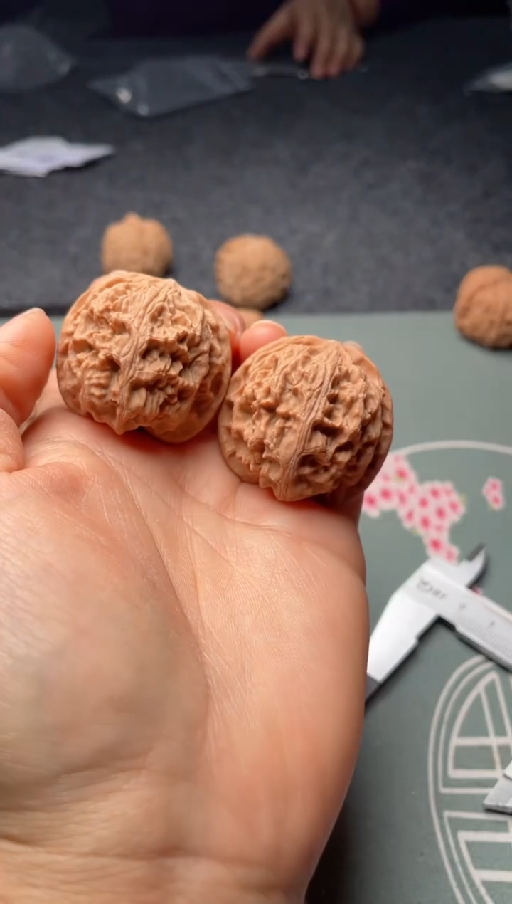 把件文玩核桃w346   苹果园    37尺