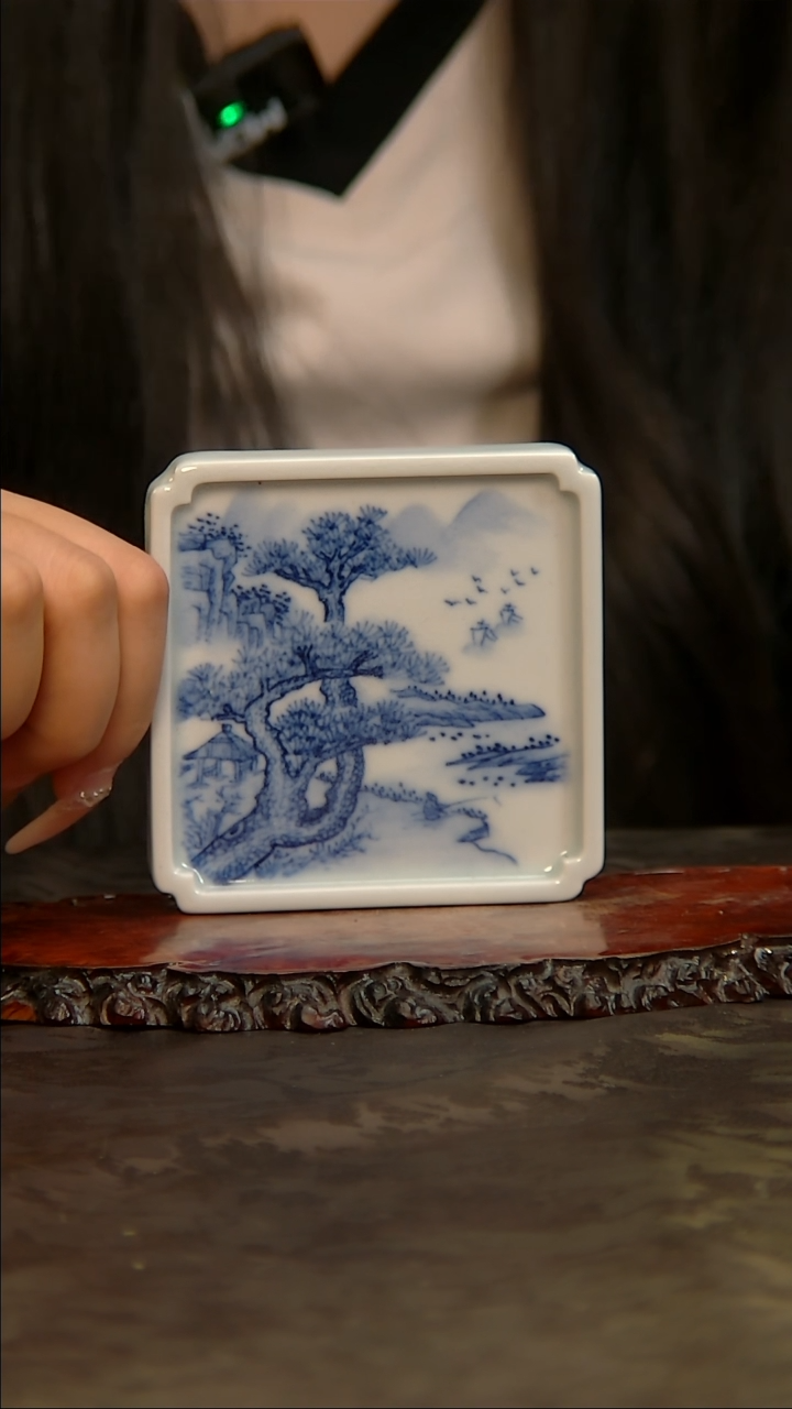 【闪购商品】青花手绘山水盖置