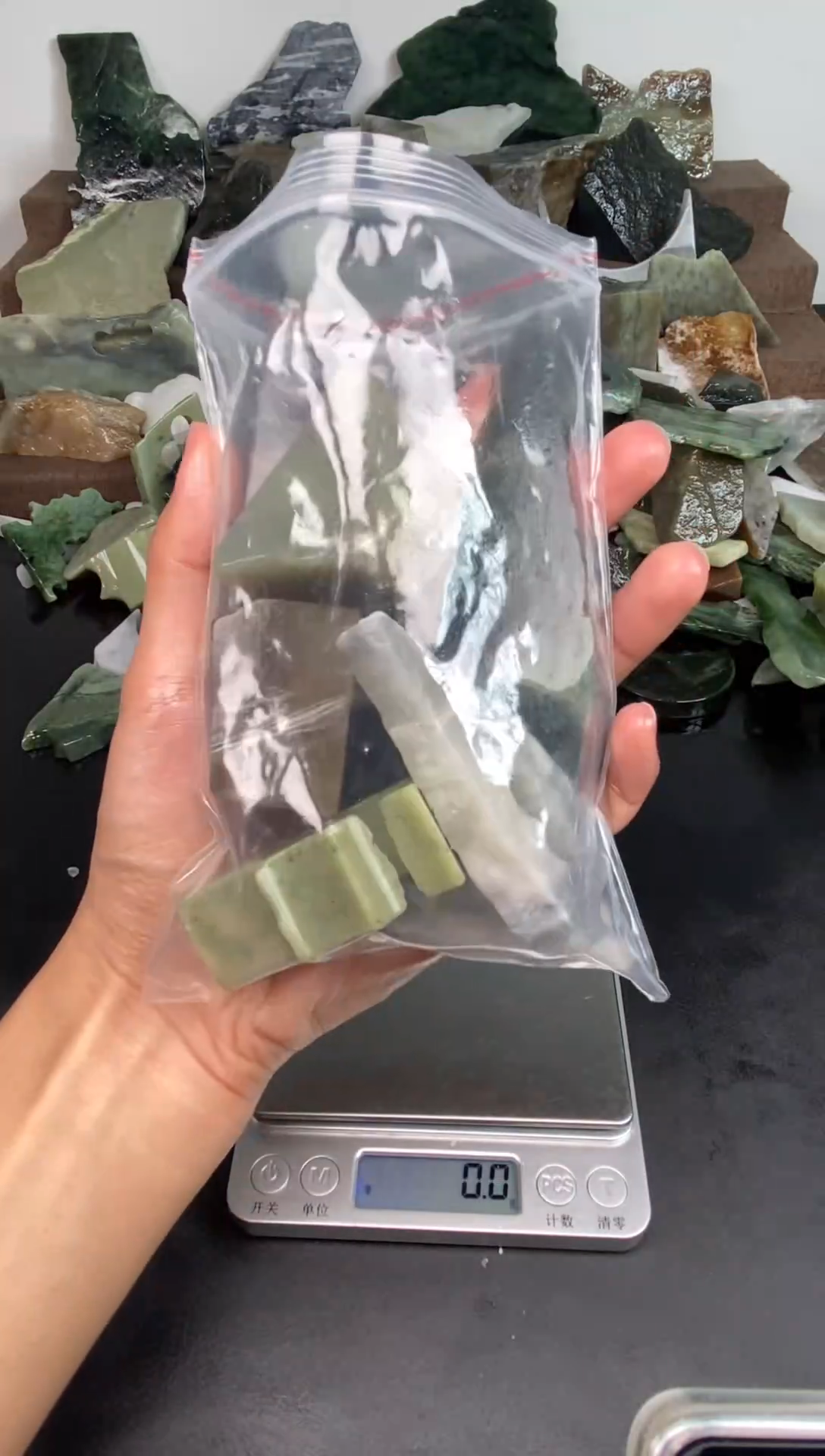 未镶嵌和田玉摆件8